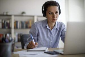 women training to open a open a restoration franchise